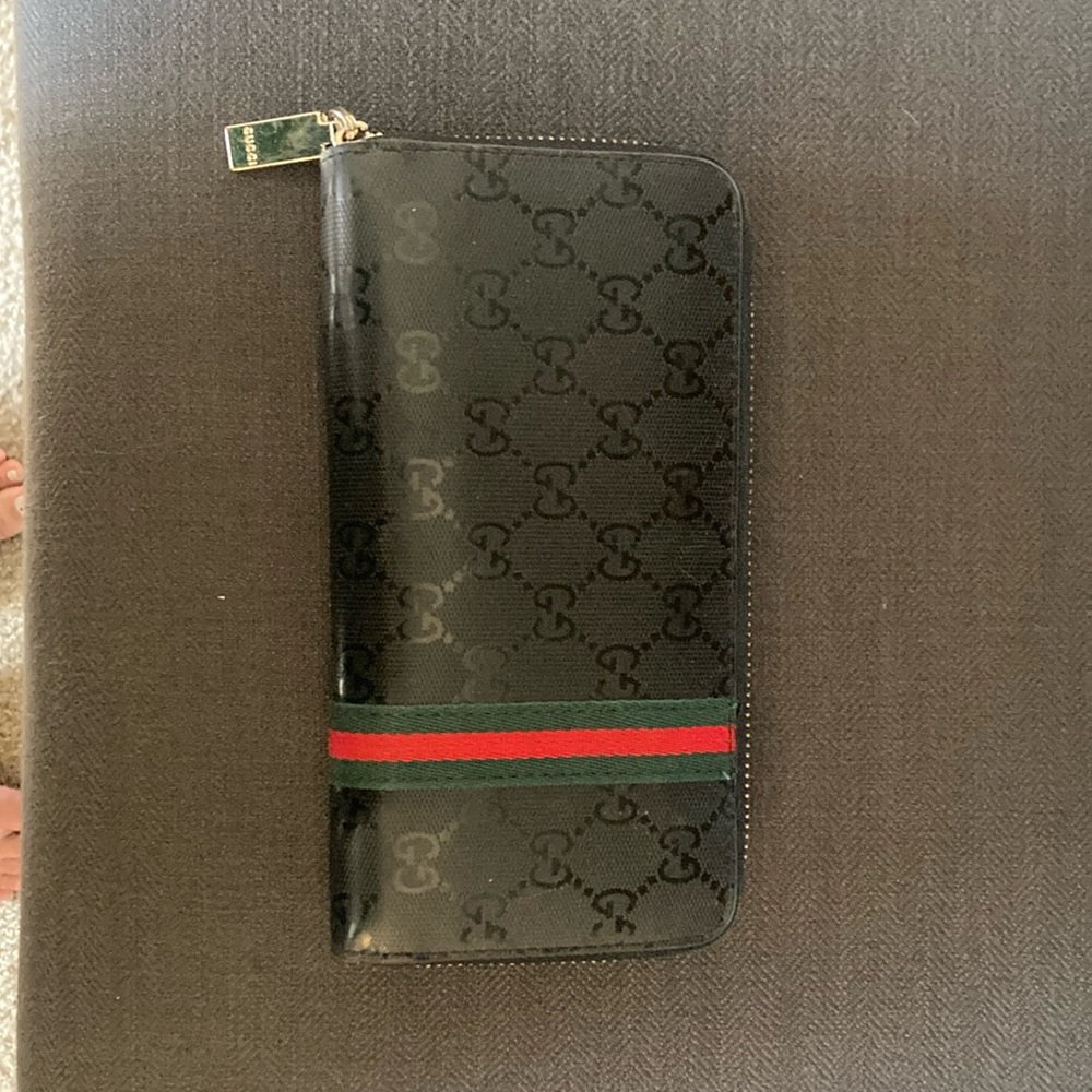Gucci Black Wallet